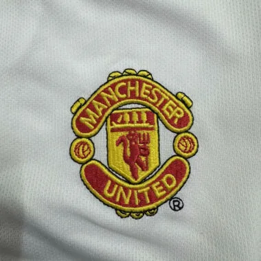 03-05 Manchester United white retro kid kit