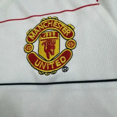 03-05 Manchester United white retro kid kit