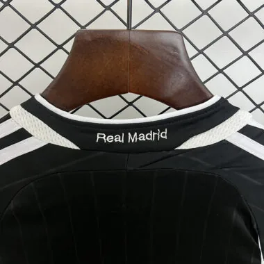 06-07 Real Madrid away retro kid kit