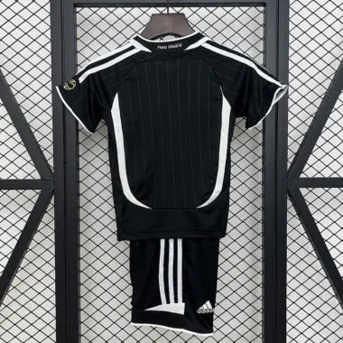 06-07 Real Madrid away retro kid kit