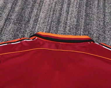 Divisa da bambino retro della Roma per le partite in casa della stagione 98-99