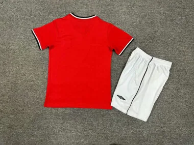 Manchester United 00-02 home kids retro jersey