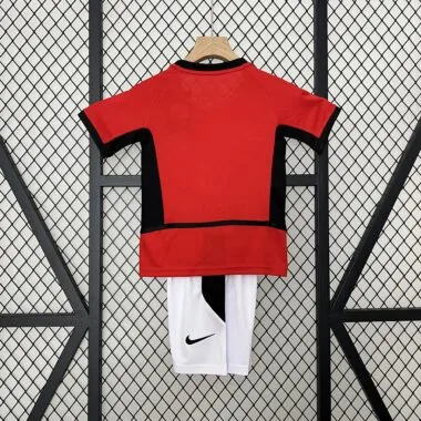 Manchester United 02-04 home kids retro jersey