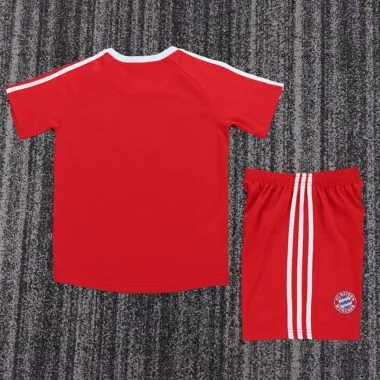 Kids Kit Retro 01-02 Bayern Munich European Home Jersey (Size 16-28)