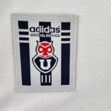 00-01 University of Chile away