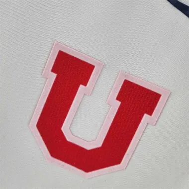 00-01 University of Chile away