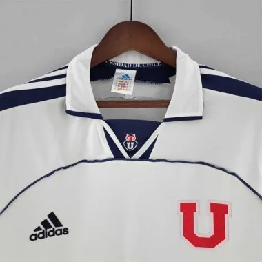 00-01 University of Chile away