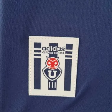 00-01 University of Chile home