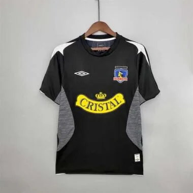 06 Colo-Colo away
