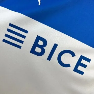25-26 Universidad Catolica home Jersey