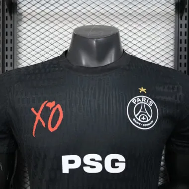 Maglia da gioco speciale nera del PSG 25-26, versione giocatore.