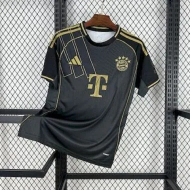 25-26 Camisola do Bayern de Munique Edição especial em preto e dourado