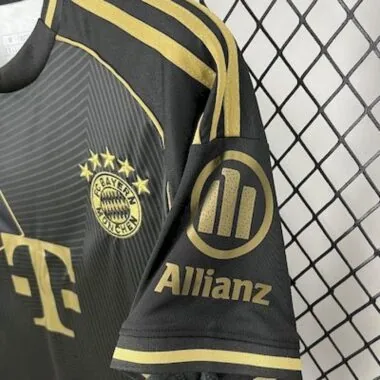 Camiseta del Bayern de Múnich, edición especial «Black Gold», temporadas 25-26