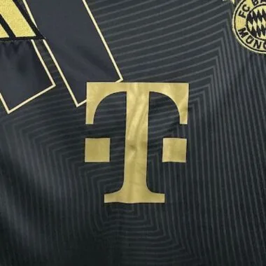 Camiseta del Bayern de Múnich, edición especial «Black Gold», temporadas 25-26
