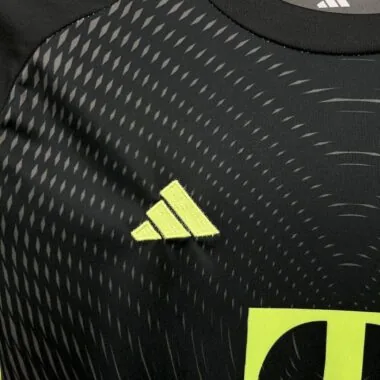 25-26 Kit de guarda-redes preto do Bayern de Munique para crianças