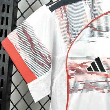 25-26 Bayern away kid kit