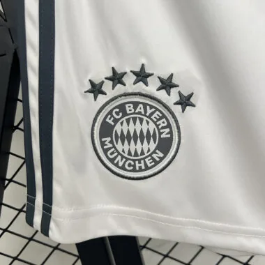 25-26 Bayern away shorts