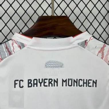 25-26 Bayern away woman jersey