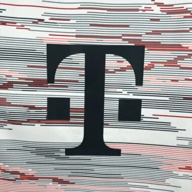 25-26 Bayern away woman jersey