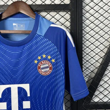25-26 Bayern blue goalkeeper jersey