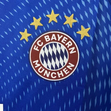 25-26 Bayern blue goalkeeper jersey