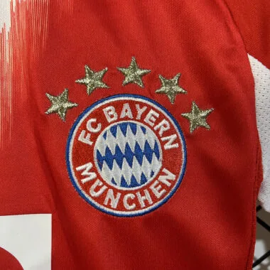 25-26 Bayern home kid kit