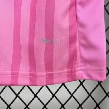 Camiseta especial rosa del Borussia Dortmund 25-26