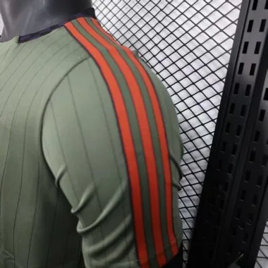Bayern Munich 2025/26 green retro version jersey (S-2XL)