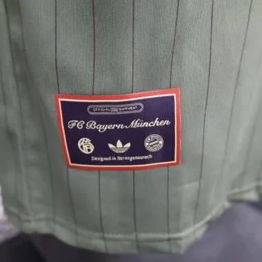 Bayern Munich 2025/26 green retro version jersey (S-2XL)