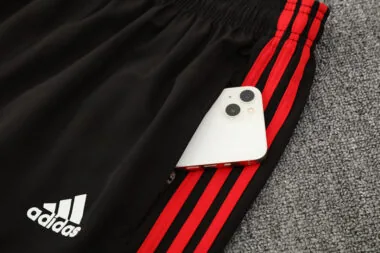 Bayern München 2025/26 Red Windbreaker suit (S-2XL)