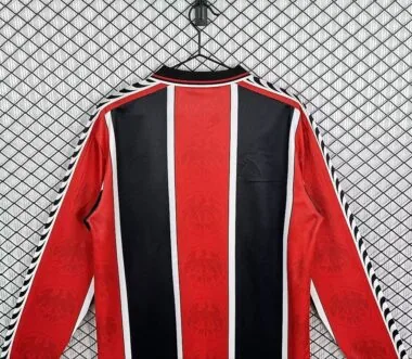 Retro Eintracht Frankfurt 1996/97 Home Long Sleeve Jersey (S-XXL)