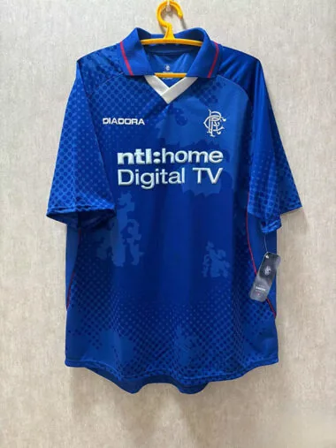 Camiseta retro de local de los Glasgow Rangers de la temporada 02-03