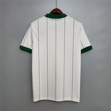 84-86 Celtic (à l'extérieur)