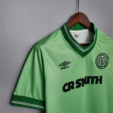 84-86 Celtic (à l'extérieur)