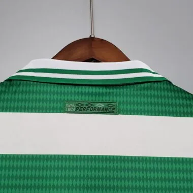 Maillot domicile du Celtic 98-99