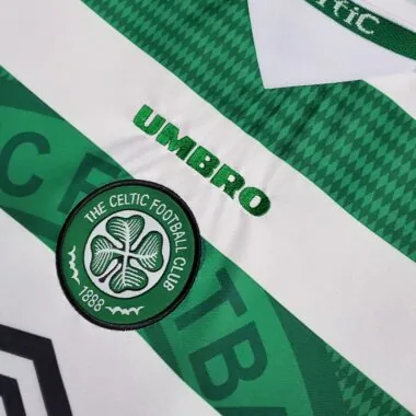 Maillot domicile du Celtic 98-99