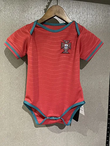 Camisa de casa da seleção de Portugal para o Mundial de 2026, tamanho infantil: 9 e 12