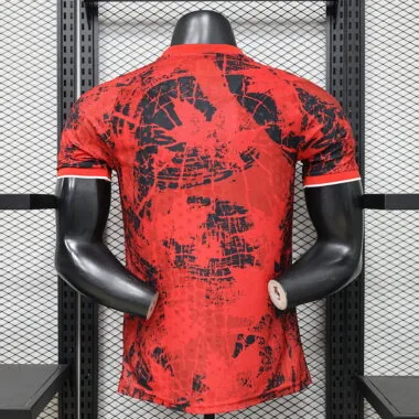 Camiseta especial de jugador en rojo y negro de Canadá para el Mundial de 2026