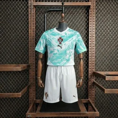 Equipamento infantil de jogo fora de casa de Portugal para o Mundial de 2026