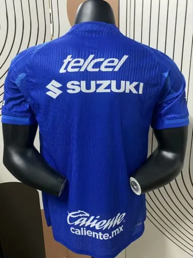 Maillot des Pumas (version joueur) pour les matchs à l'extérieur, numéros 25 et 26
