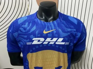 Maillot des Pumas (version joueur) pour les matchs à l'extérieur, numéros 25 et 26