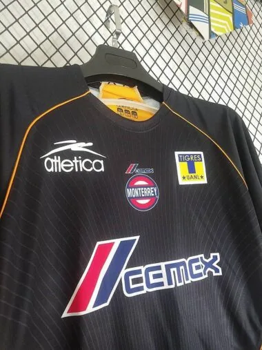 Retro Tigres de la UANL 2005/06 3rd Jersey