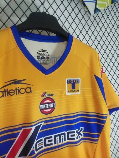 Camisa de jogo em casa retro dos Tigres da UANL, época 2006/07