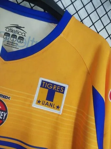 Camisa de jogo em casa retro dos Tigres da UANL, época 2006/07