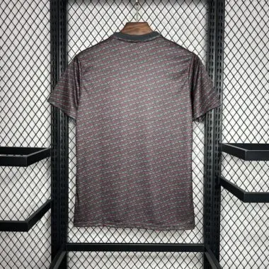 Maillot d'avant-match de l'Ajax 24-25
