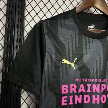 Camiseta negra de entrenamiento previa al partido del PSV Eindhoven, 24-25