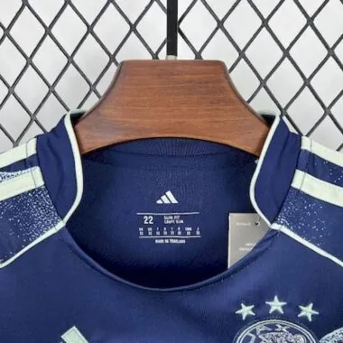 Equipamento infantil do Ajax para jogos fora de casa, 25-26