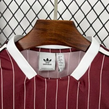 Camisa do Ajax, modelo retro, n.º 25-26