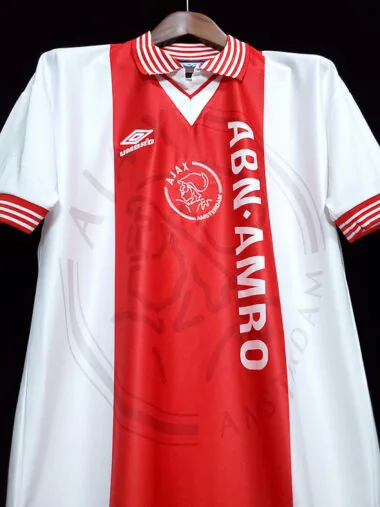 Camisa retro do Ajax para jogos em casa da época 95-96