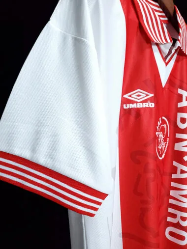 Camisa retro do Ajax para jogos em casa da época 95-96